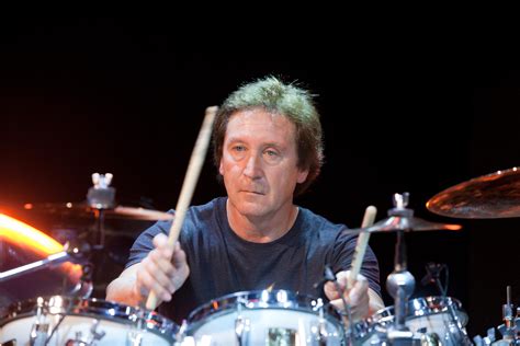 who drummer kenny jones